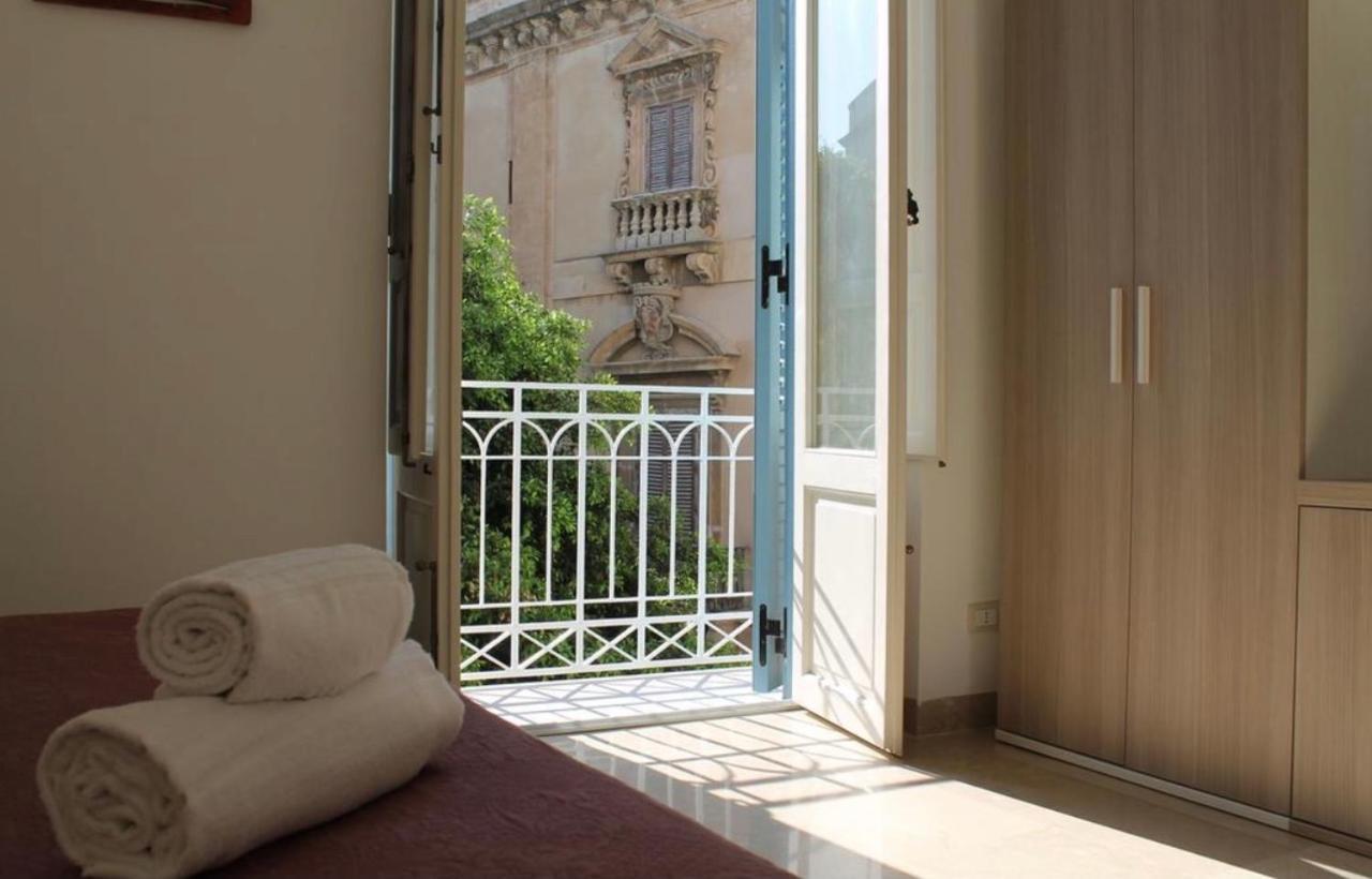 Trapani Albergo Diffuso Palazzo Mauro Bagian luar foto